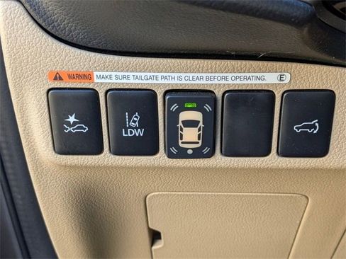 Used 2018 Mitsubishi Outlander GT image 24