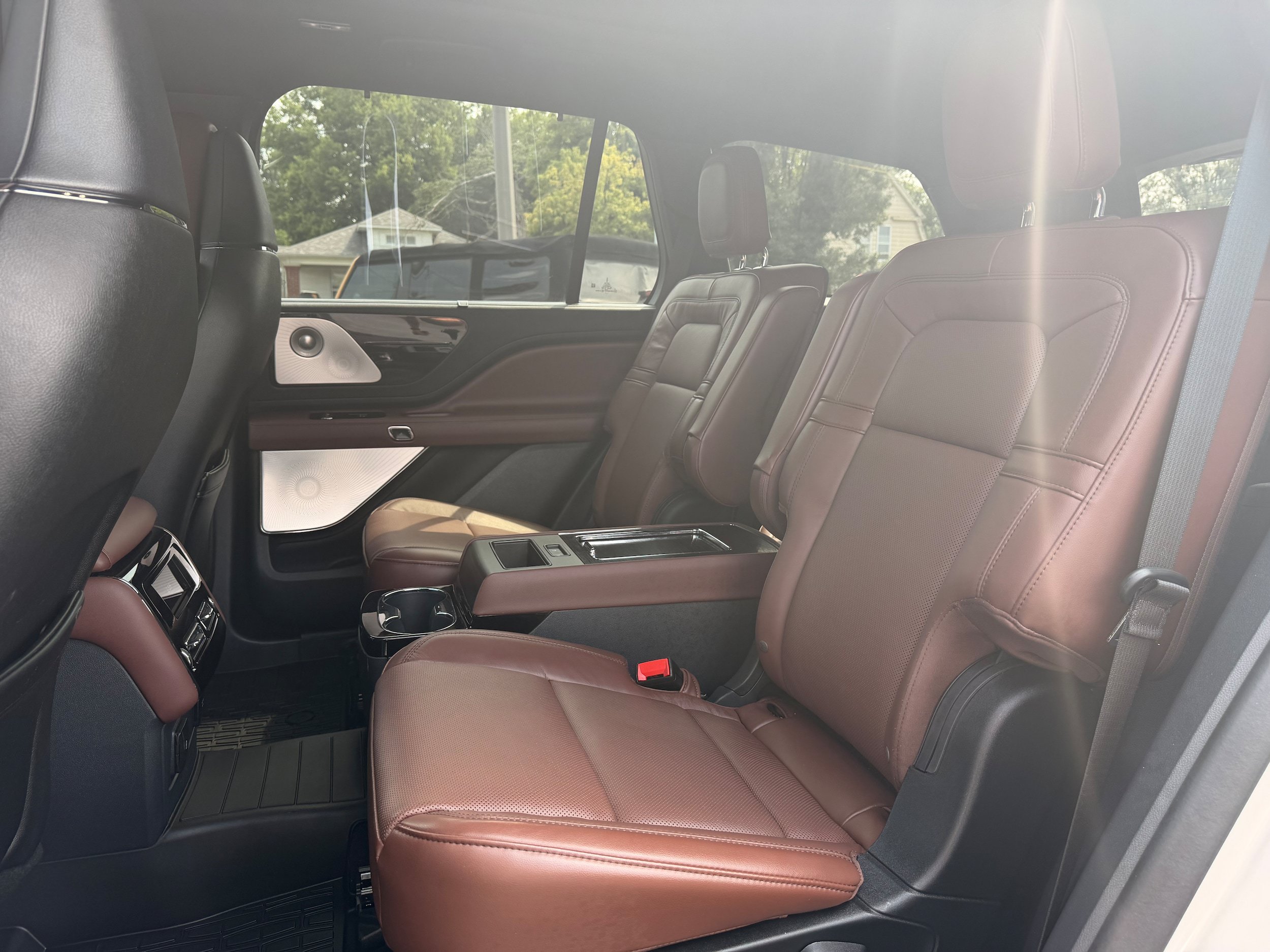 Used 2025 Lincoln Aviator Reserve w/ Equipment Group 201A AWD/4WD image 24