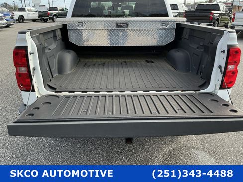 Used 2018 Chevrolet Silverado 1500 LT w/ All Star Edition AWD/4WD image 22