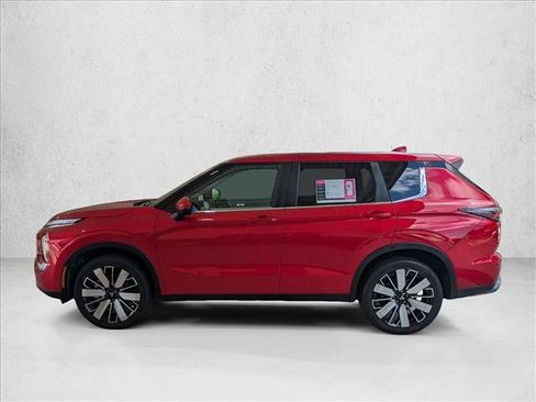 Used 2025 Mitsubishi Outlander SE FWD image 9