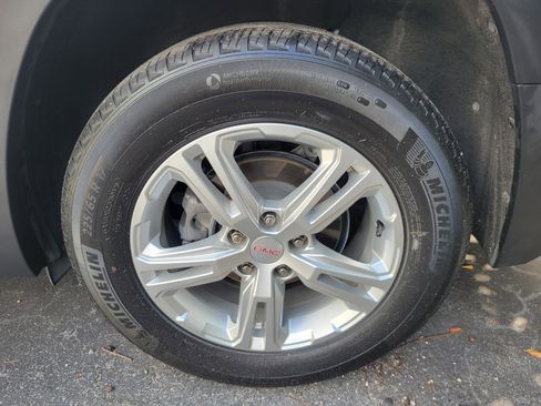 Used 2020 GMC Terrain SLE image 25