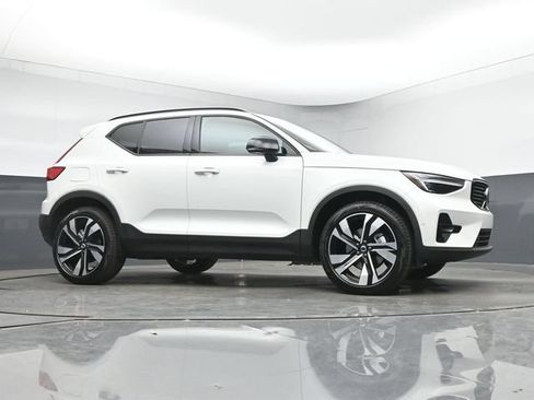 New 2026 Volvo XC40 B5 Plus w/ Climate Package AWD/4WD image 35