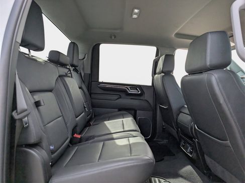 Used 2024 Chevrolet Silverado 2500 LTZ image 9