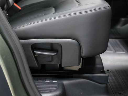 Used 2022 Land Rover Defender 110 SE image 66