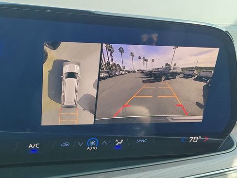 New 2026 Chevrolet Suburban LS image 9