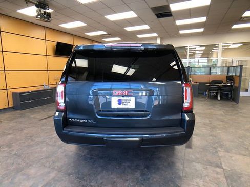 Used 2020 GMC Yukon XL SLT w/ Open Road Package AWD/4WD image 6