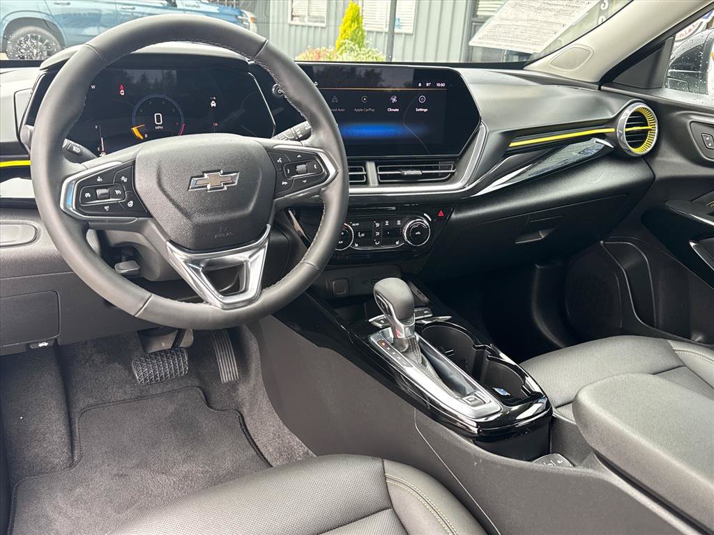 Used 2025 Chevrolet Trax ACTIV w/ Driver Confidence Package FWD image 12