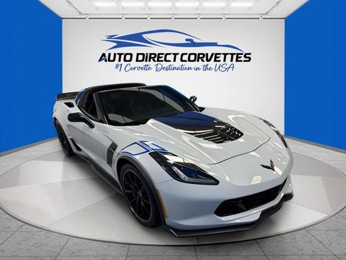 Used 2018 Chevrolet Corvette Z06 w/ Carbon 65 Edition RWD image 5