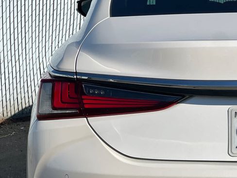 Used 2022 Lexus ES 350 w/ Premium Package FWD image 23