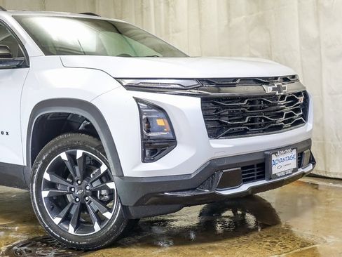 New 2026 Chevrolet Equinox RS image 3