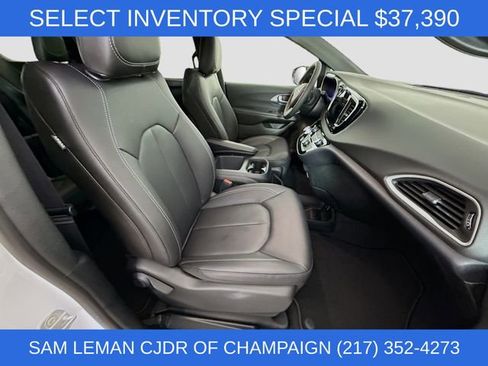 New 2026 Chrysler Voyager LX FWD image 28