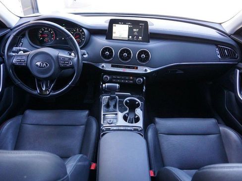 Used 2018 Kia Stinger Premium image 31