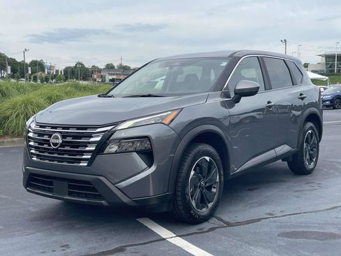 Used 2025 Nissan Rogue SV AWD/4WD image 3