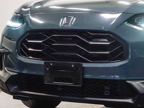 Used 2025 Honda HR-V Sport image 8