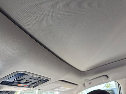 Used 2024 Toyota Grand Highlander Platinum image 5