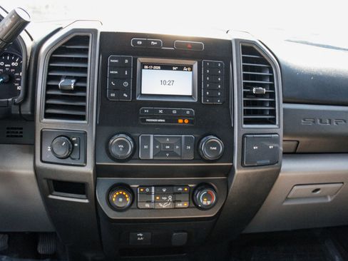 Used 2020 Ford F250 XL w/ Power Equipment Group RWD image 17