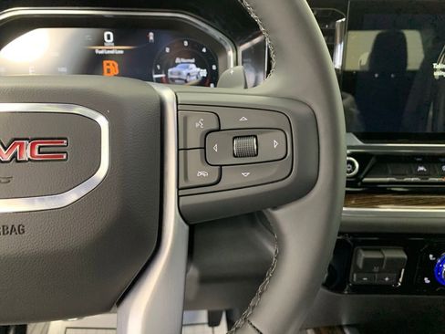 New 2026 GMC Sierra 1500 Elevation image 17