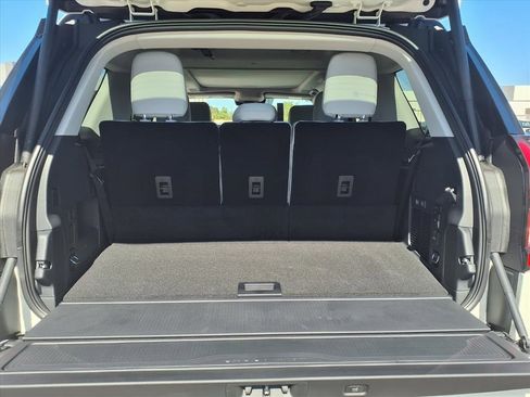 New 2025 Ford Expedition Platinum w/ Platinum Ultimate Package image 23