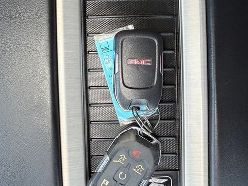 Used 2019 GMC Yukon Denali w/ Open Road Package AWD/4WD image 41