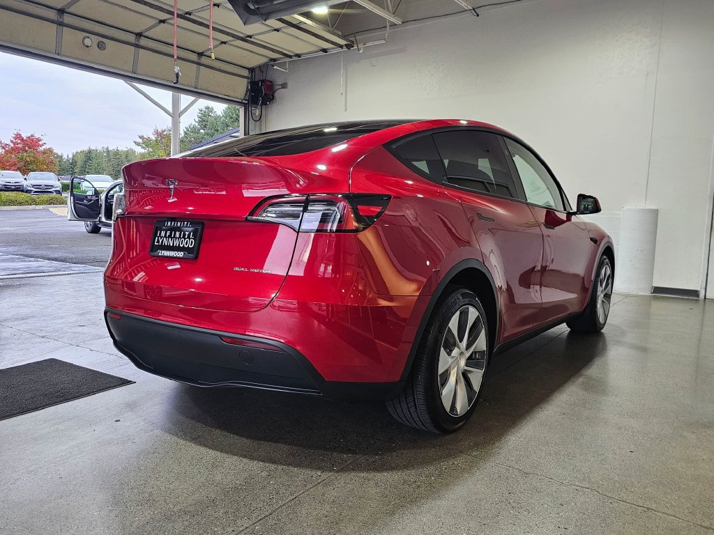 Used 2023 Tesla Model Y Long Range AWD/4WD image 5