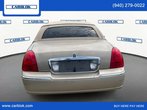 Used 2011 Lincoln Town Car Signature Limited w/ Continental Edition Pkg image 6