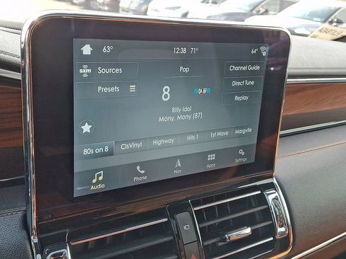 Used 2019 Lincoln Navigator Reserve image 19