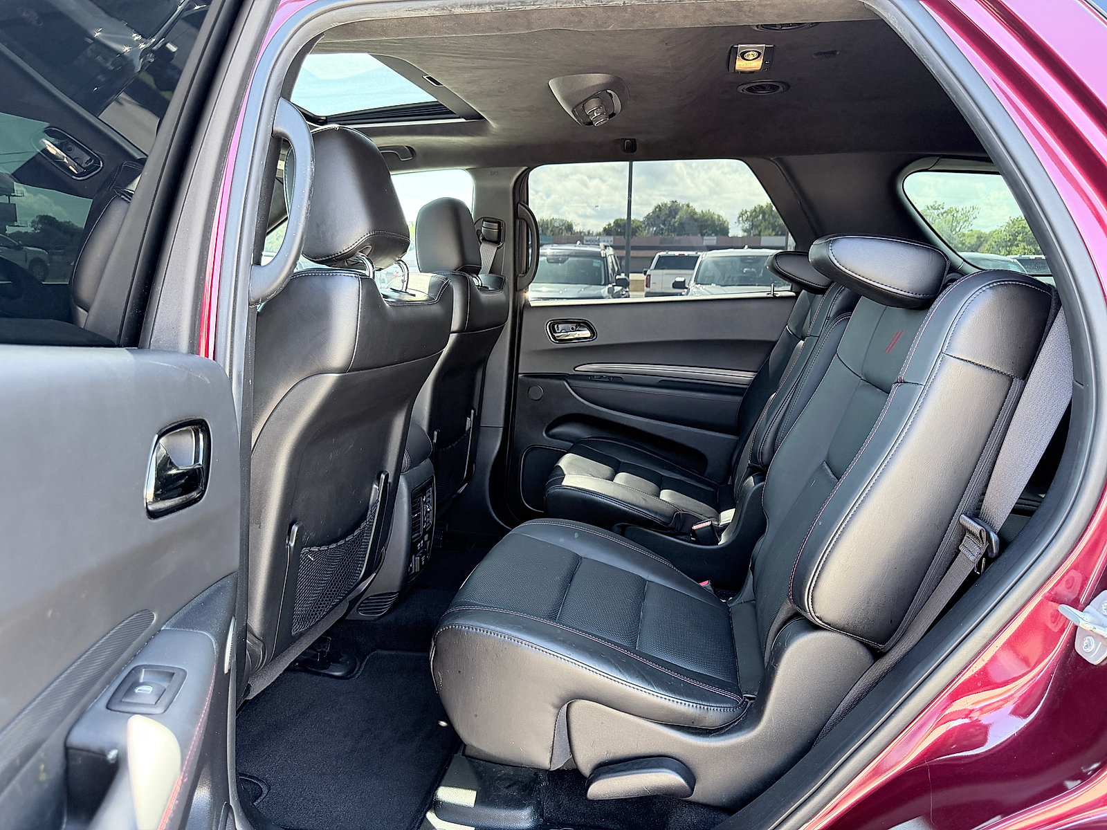 Used 2022 Dodge Durango R/T w/ Tow 'N Go Package AWD/4WD image 23
