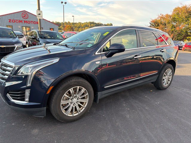 Used 2017 Cadillac XT5 Luxury w/ Driver Awareness Package AWD/4WD image 4