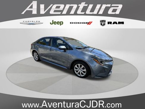 Used 2024 Toyota Corolla LE FWD image 1