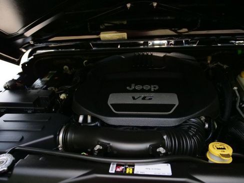 Used 2016 Jeep Wrangler Unlimited Sport w/ Quick Order Package 24S AWD/4WD image 47