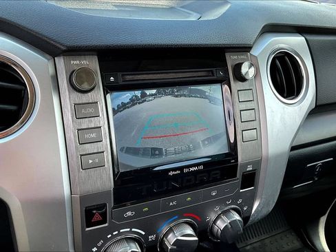 Used 2018 Toyota Tundra SR5 w/ SR5 Upgrade Package AWD/4WD image 17