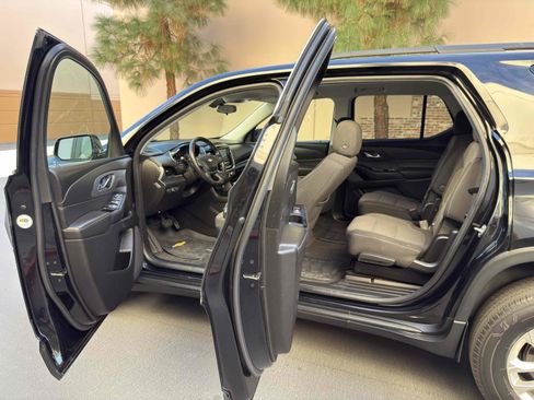 Used 2019 Chevrolet Traverse LT image 31