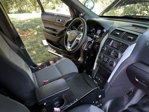 Used 2014 Ford Explorer 4WD Police Interceptor image 28