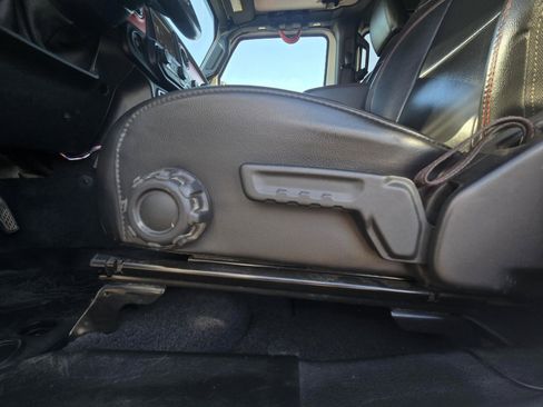 Used 2021 Jeep Wrangler Unlimited Rubicon AWD/4WD image 15
