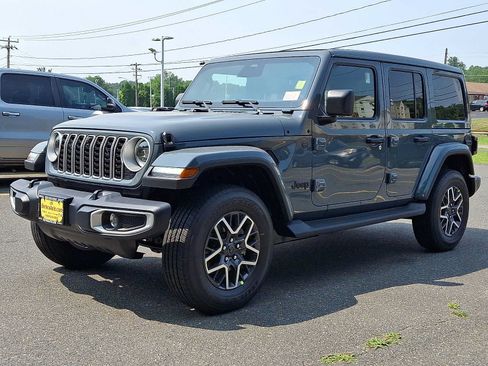 New 2026 Jeep Wrangler Unlimited Sahara AWD/4WD image 2