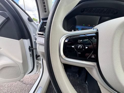 Used 2024 Volvo XC90 T8 Plus w/ Protection Package Premier AWD/4WD image 19