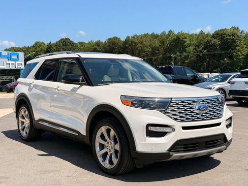 Used 2020 Ford Explorer Platinum w/ Premium Technology Package AWD/4WD image 7