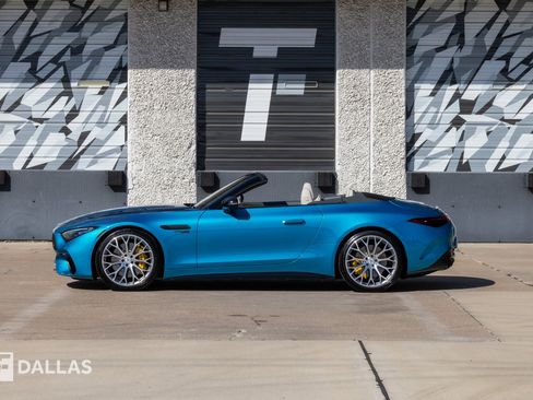 Used 2025 Mercedes-Benz SL 55 AMG 4MATIC image 8