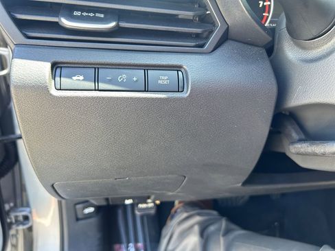 Used 2024 Nissan Altima 2.5 SV FWD image 22