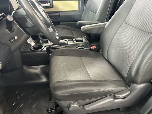 Used 2014 Toyota FJ Cruiser 4WD w/ Upgrade Package image 20
