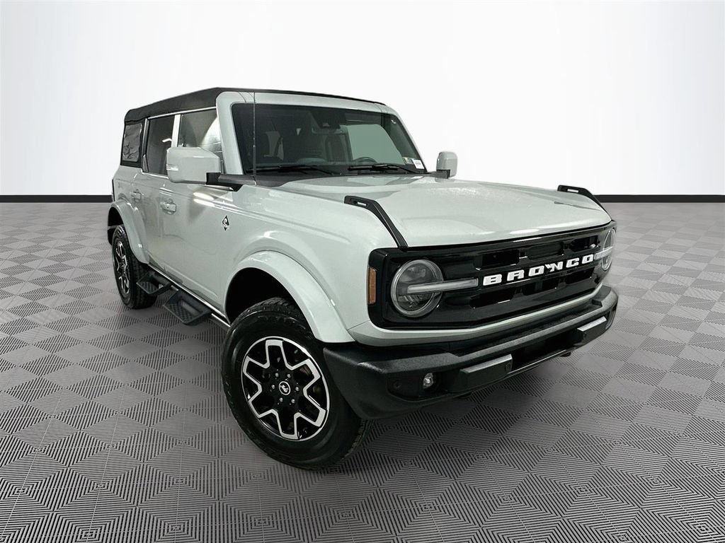 Certified 2024 Ford Bronco Outer Banks AWD/4WD image 1