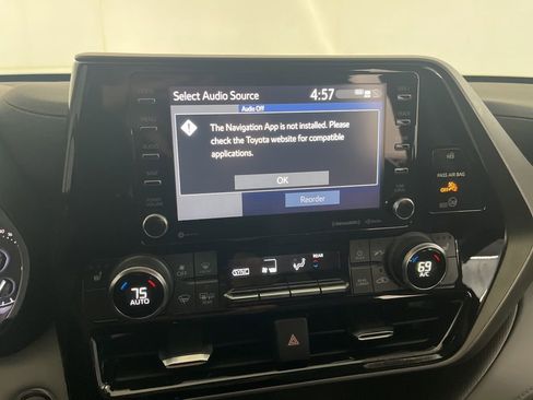 Used 2022 Toyota Highlander XLE image 71