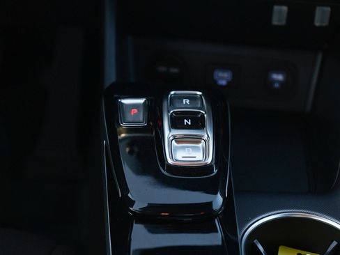 Used 2023 Hyundai Sonata SEL FWD image 17
