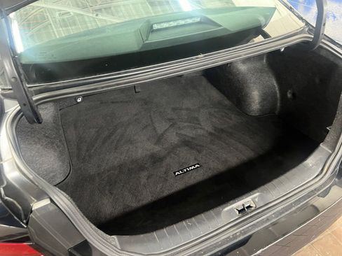 Used 2025 Nissan Altima 2.5 SV image 27