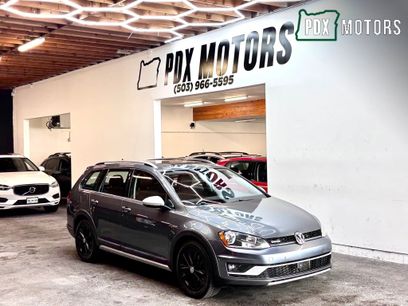 Used 2017 Volkswagen Golf Alltrack SE