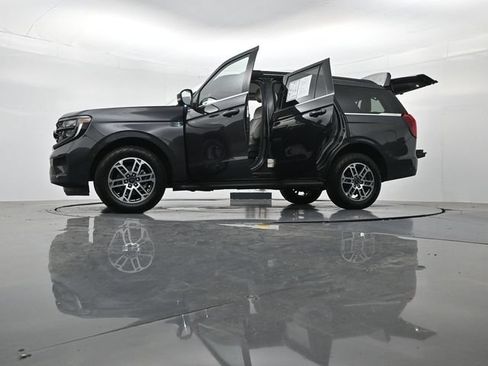 Certified 2025 Ford Expedition Active AWD/4WD image 58