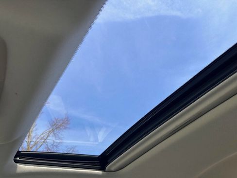 Used 2017 INFINITI QX80 4WD w/ Driver Assistance Package image 33