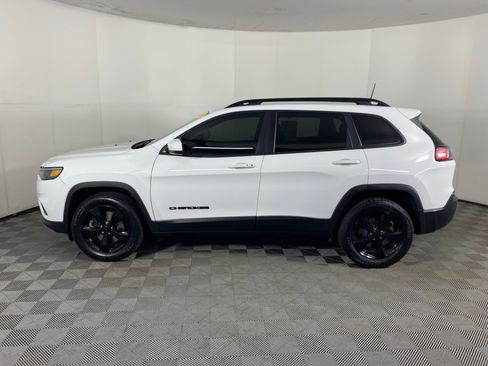 Used 2020 Jeep Cherokee Latitude Plus AWD/4WD image 10