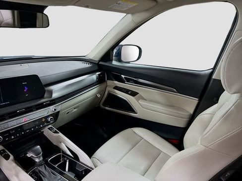 Certified 2023 Kia Telluride S image 24