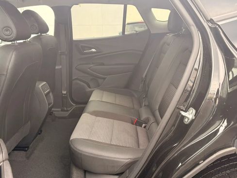 Used 2025 Chevrolet Trax LT FWD image 13